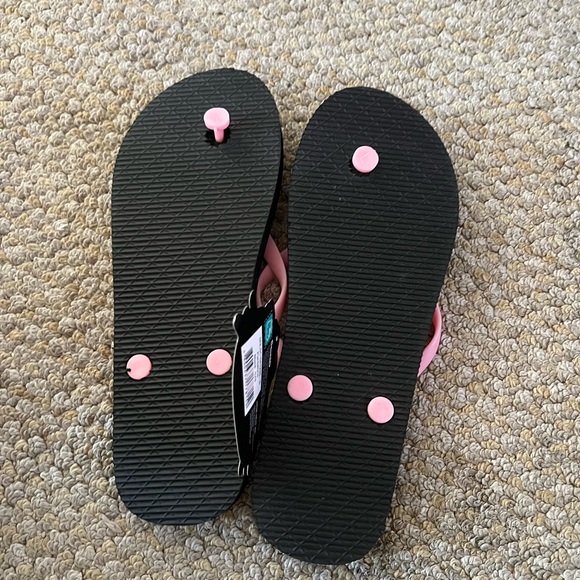 Hello kitty flip flop size 8 - Picture 3 of 4